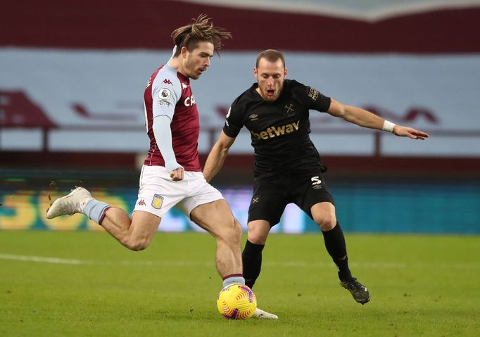 Jack Grealish a Vladimír Coufal