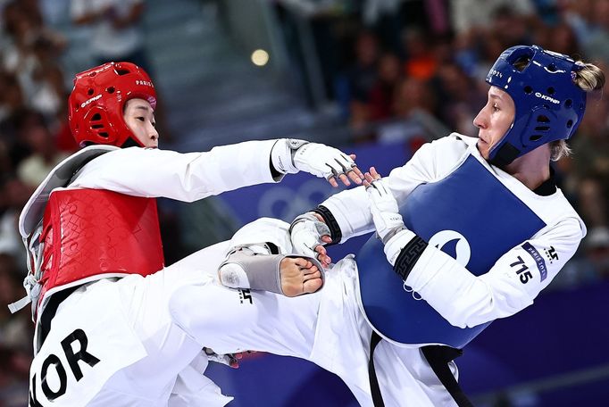 Petra Štolbová v souboji s I Ta-pin na OH v Paříži 2024