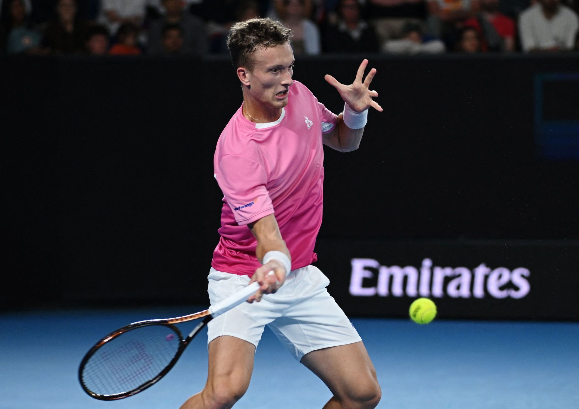 Jiří Lehečka v zápase 3. kola Australian Open s Benjaminem Bonzim