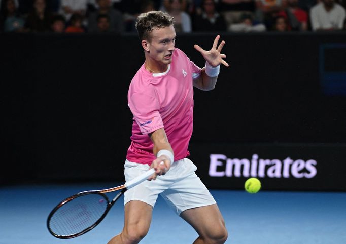 Jiří Lehečka v zápase 3. kola Australian Open s Benjaminem Bonzim