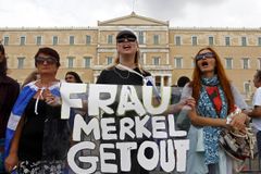 Řekové nadávají na Němce. Díky nim ale opravují Akropolis