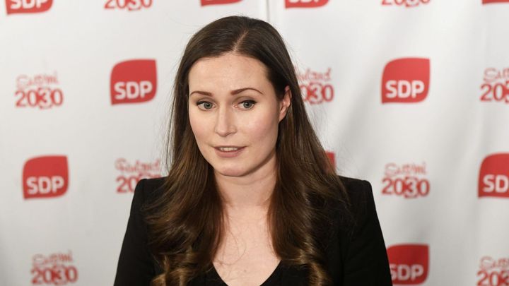 Finku vychovávaly dvě mámy, trápilo ji nepochopení. Teď je nejmladší premiérkou světa