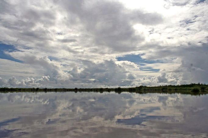 KULTURNÍ PAMÁTKA :Delta řeky Saloum v Senegalu 5 000 km2 velká oblast svědčí o historii osídlení podél pobřeží západní Afriky.