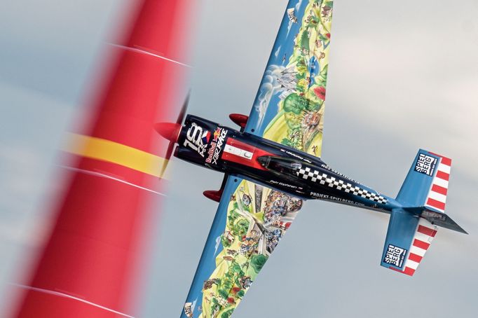 Petr Kopfstein v závodě Red Bull Air Race v Kazani 2019