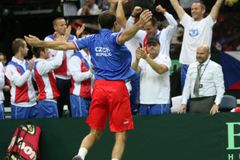 ŽIVĚ Štěpánek porazil Almagra, Češi slaví triumf v Davis Cupu!