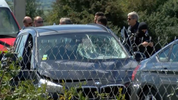Francouzi zatkli na dálnici muže, který najel autem do vojáků u Paříže