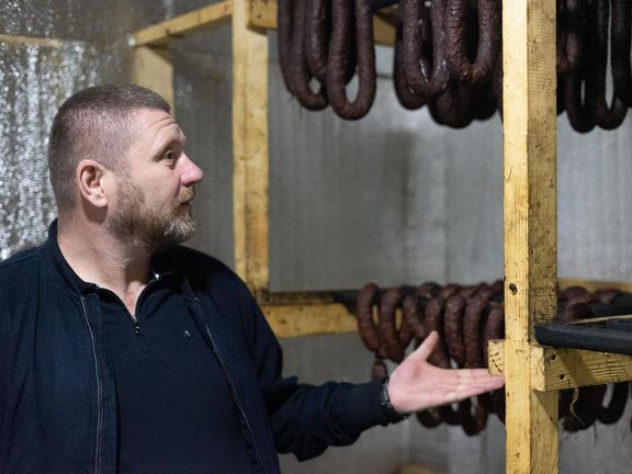 Vladislav Opalenyk má přezdívku Ředitel. Před válkou totiž pracoval jako manažer ve známé síti užhorodských restaurací.