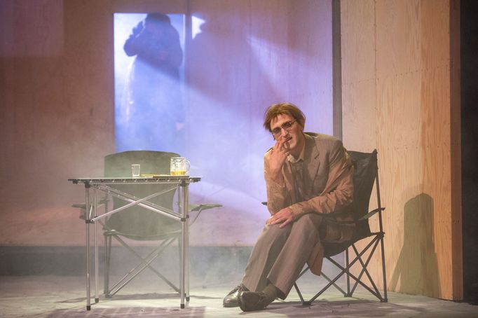 Tomáš Kobr jako spisovatel Hašek.