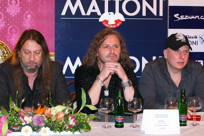 Zlatý slavík 2008 - Kabát