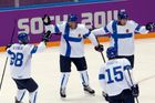 Finové v zápase plném gólů přestříleli Rakušany