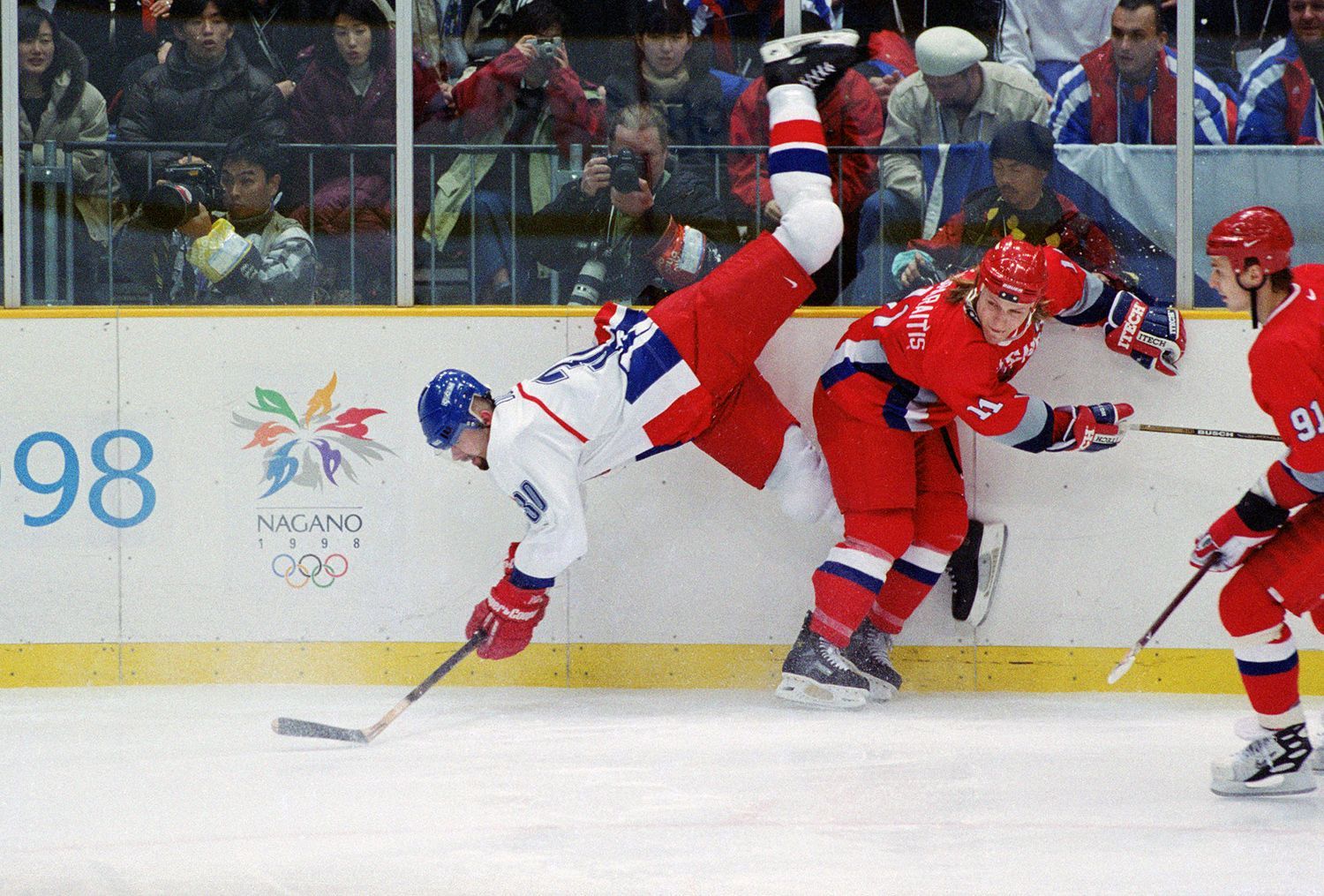 Herbert Slavík: hvězdy českého hokeje, fotoreportáž z NHL v době před OH v Naganu a snímky z Nagana