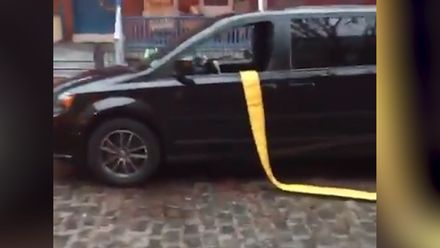 Řidič zablokoval přístup k hydrantu, hasiči to vyřešili nekompromisně