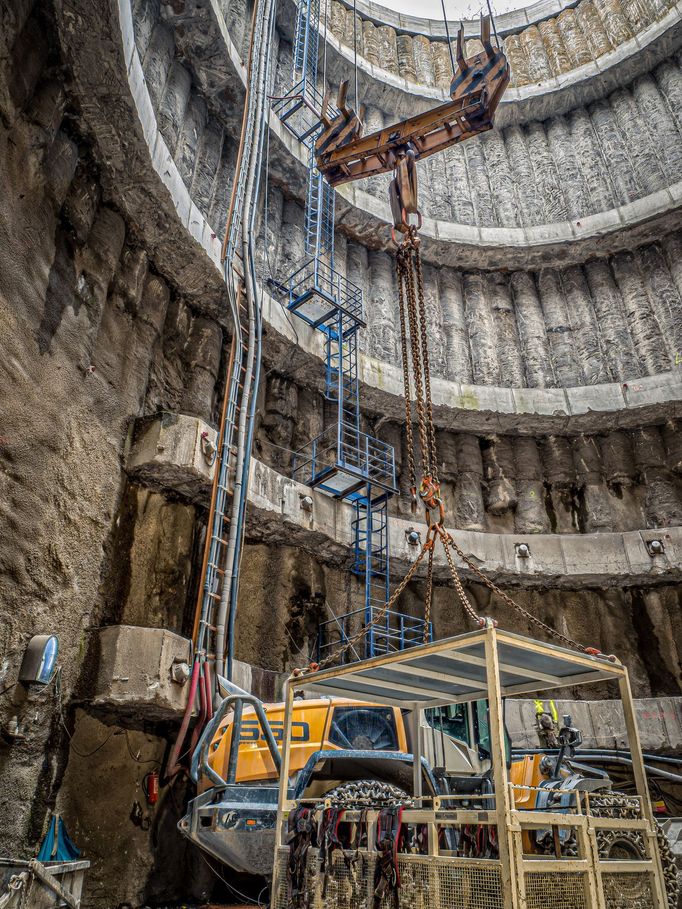 Geologický průzkum pro metro D - lokalita VO-OL mezi ulicemi Na Strži a Jankovská.