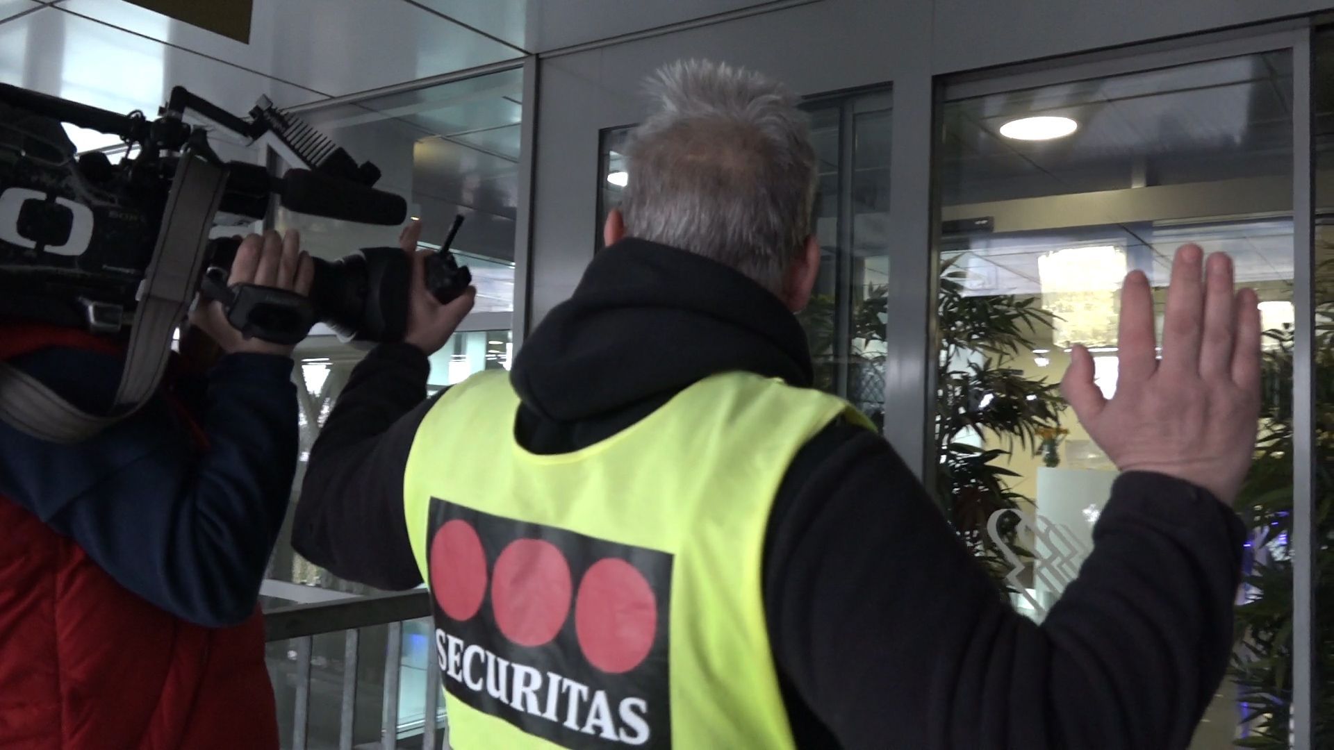 Policejní razie v sídle firmy Kapsch v Praze u Hlávkova mostu.