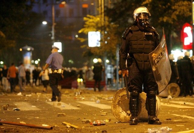 Demonstrace na podporu Karadžiče v Bělehradě