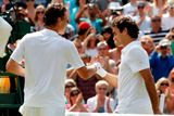 Tomáš Berdych a Roger Federer po zápase.