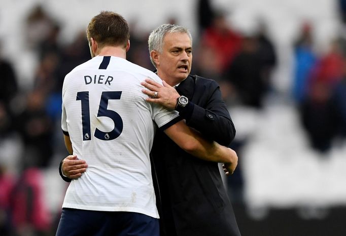 Soccer Football - Premier League - West Ham United v Tottenham Hotspur - London Stadium, London, Britain - November 23, 2019  Tottenham Hotspur manager Jose Mourinho  and