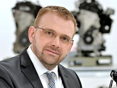 Doktor Martin Hrdlička je šéfem vývoje pohonných ústrojí v automobilce Škoda.