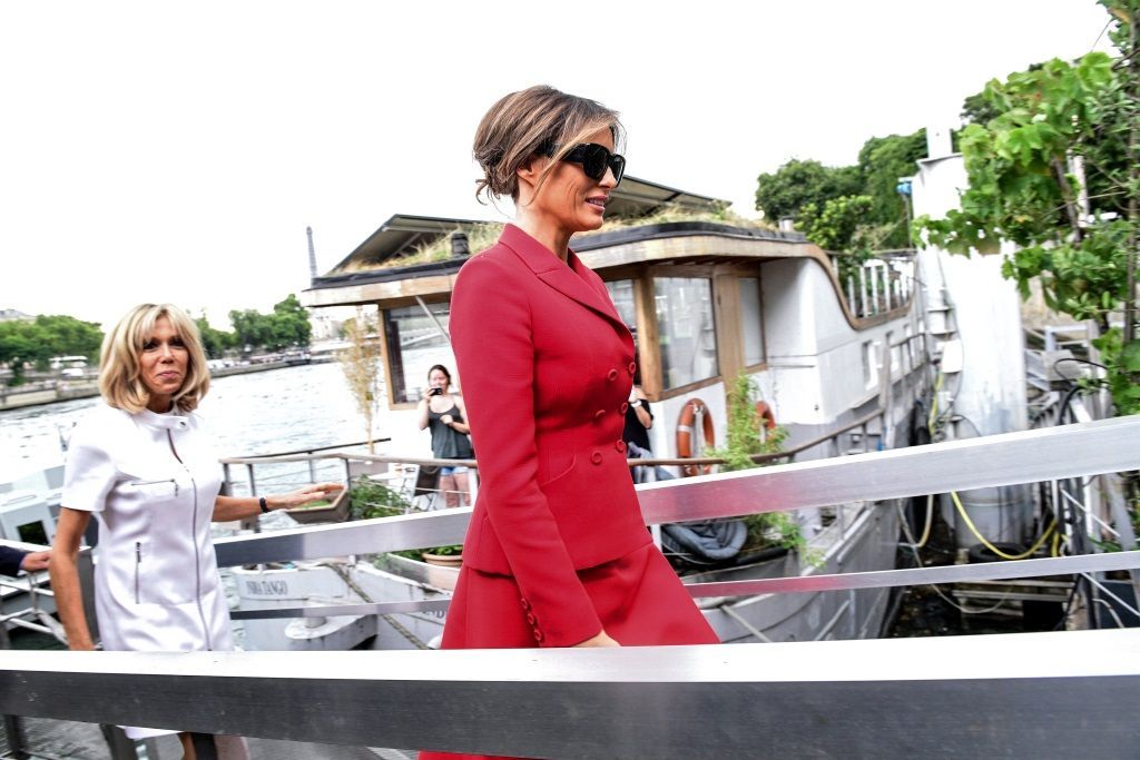 Trumpová Macronová Seina
