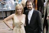 Premiéra filmu Harry Potter a Fénixův řád v Londýně: J.K. Rowlingová a její manžel Neil Murray