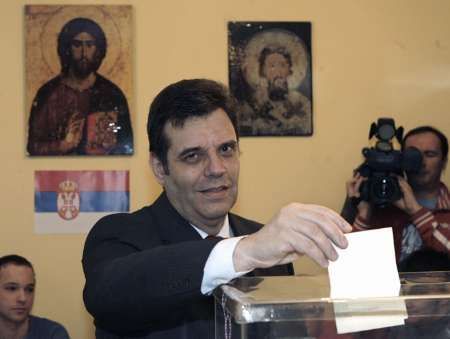 Srbsko volí