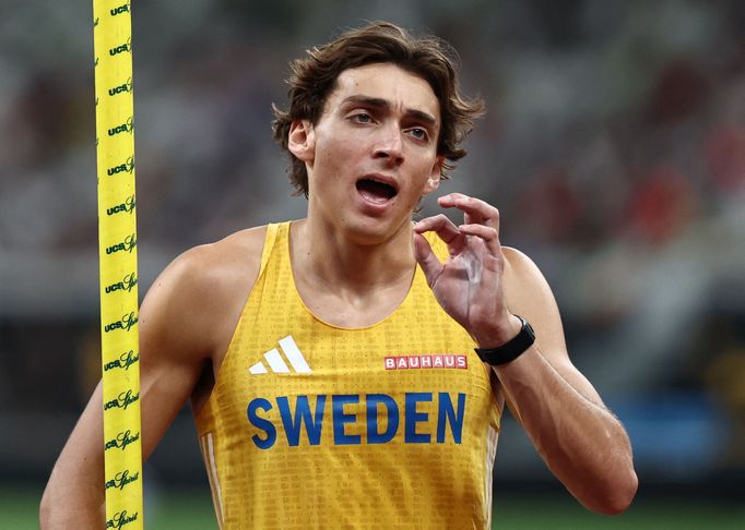 Švédský tyčkař Armand Duplantis a jeho rekord při MS v atletice 2025 v Tokiu