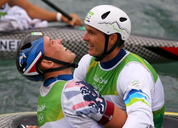 OH 2016, vodní slalom K1: Joseph Clarke (GBR) a Peter Kauzer (SLO)