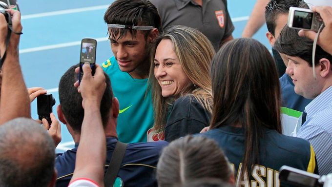 Kolem Neymara je v dějišti Her pěkný šrumec, unese svou popularitu?