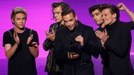 Britsko-irské chlapecké seskupení One Direction si pak odneslo hlavní cenu v kategorii Umělec roku, cenu pro nejlepší pop/rockovou kapelu a cenu za nejlepší album.