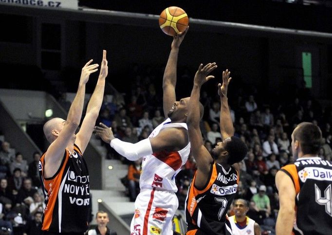 Basketbalisté Nového Jičína nestačili ve čtvrtfinále v rozhodujícím pátém zápase na Pardubice