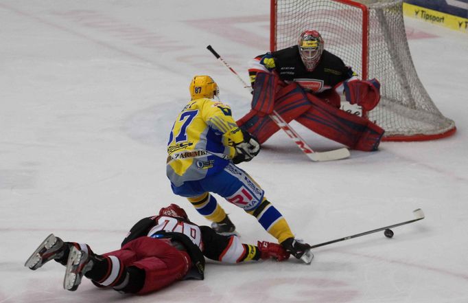 Zlín - Mountfield HK:  Ondřej Veselý (87) - Pavel Kantor