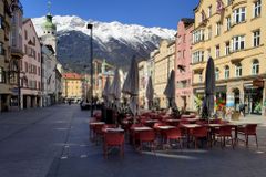 Tyrolsko bojuje s místní mutací. Odborníci se bojí ohnisek v alpských skiareálech