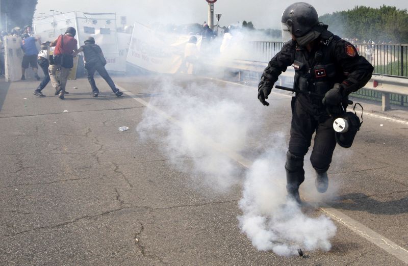 Italská policie zasáhla proti odpůrcům vojenské základny USA