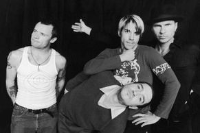 Red Hot Chili Peppers obrazem