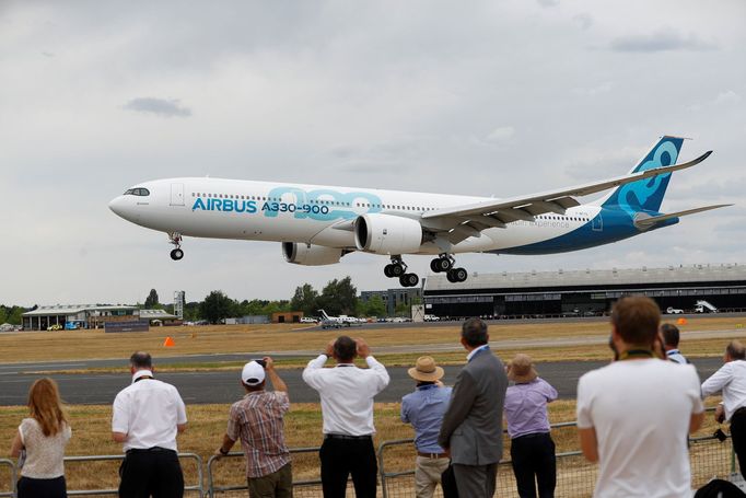 Farnborough Airshow - přehlídka letecké techniky, červenec 2018. Airbus A330-900