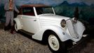 Tatra T75: 1934 - 1939, vyrobeno 4114 kusů, modifikována jako uzavřená čtyřdveřová verze, dvoudveřový kabriolet a luxusní šestimístný vůz na prodlouženém podvozku. Kvalita těchto vozů byla důvodem pro jejich licenční výrobu zejména v Německu.