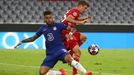 Emerson Palmier a Thomas Müller v odvetném osmifinále Ligy mistrů Bayern - Chelsea