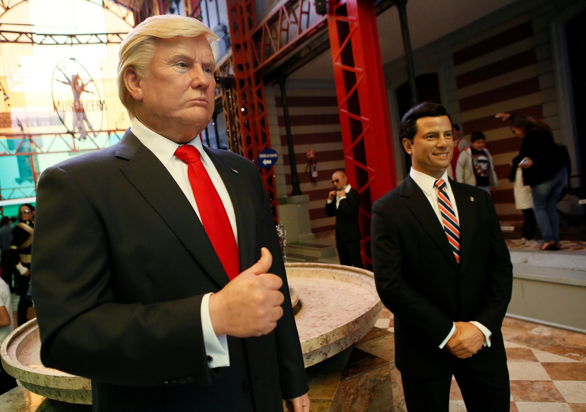 Donald Trump vosková figurína muzeum Mexiko Enrique Peňa Nieto