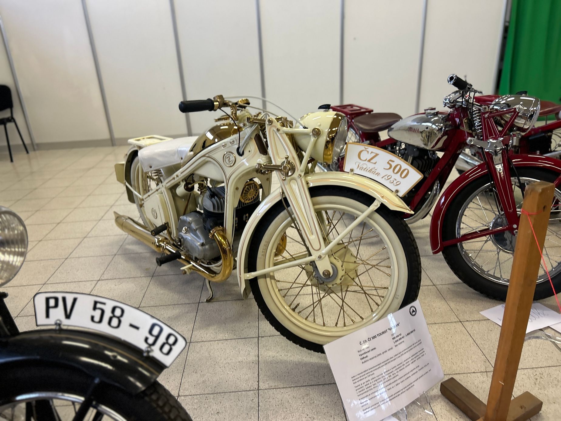 Aukce a burza Retro Garáž listopad 2025