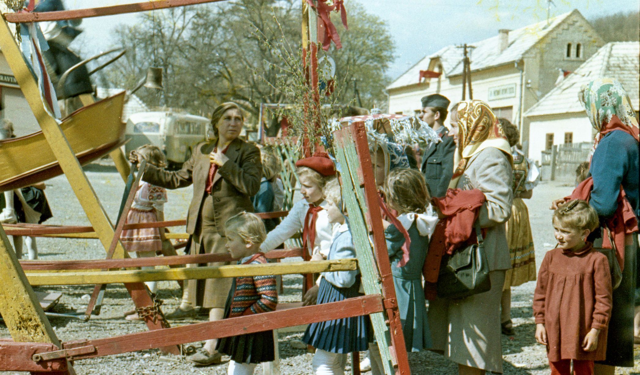 Slovensko, Barevné fotografie, Tenkrát na Slovensku, retro, Československo, domácí, Fortepan