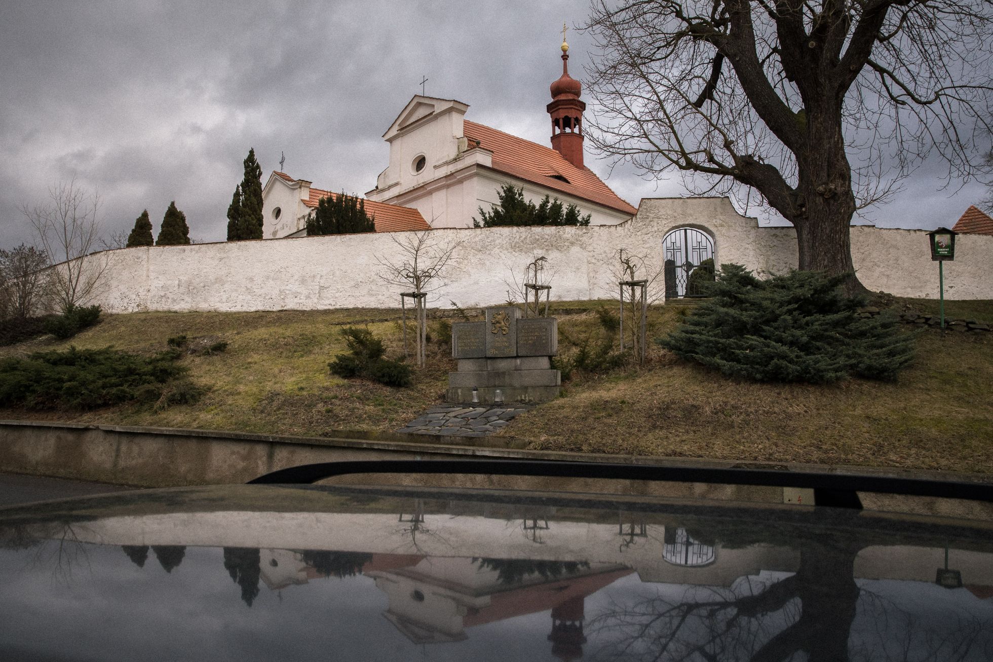Obce u rodiště Petra Pavla, kde volili rozdílně - Kostomlaty pod Řípem a Ctiněves