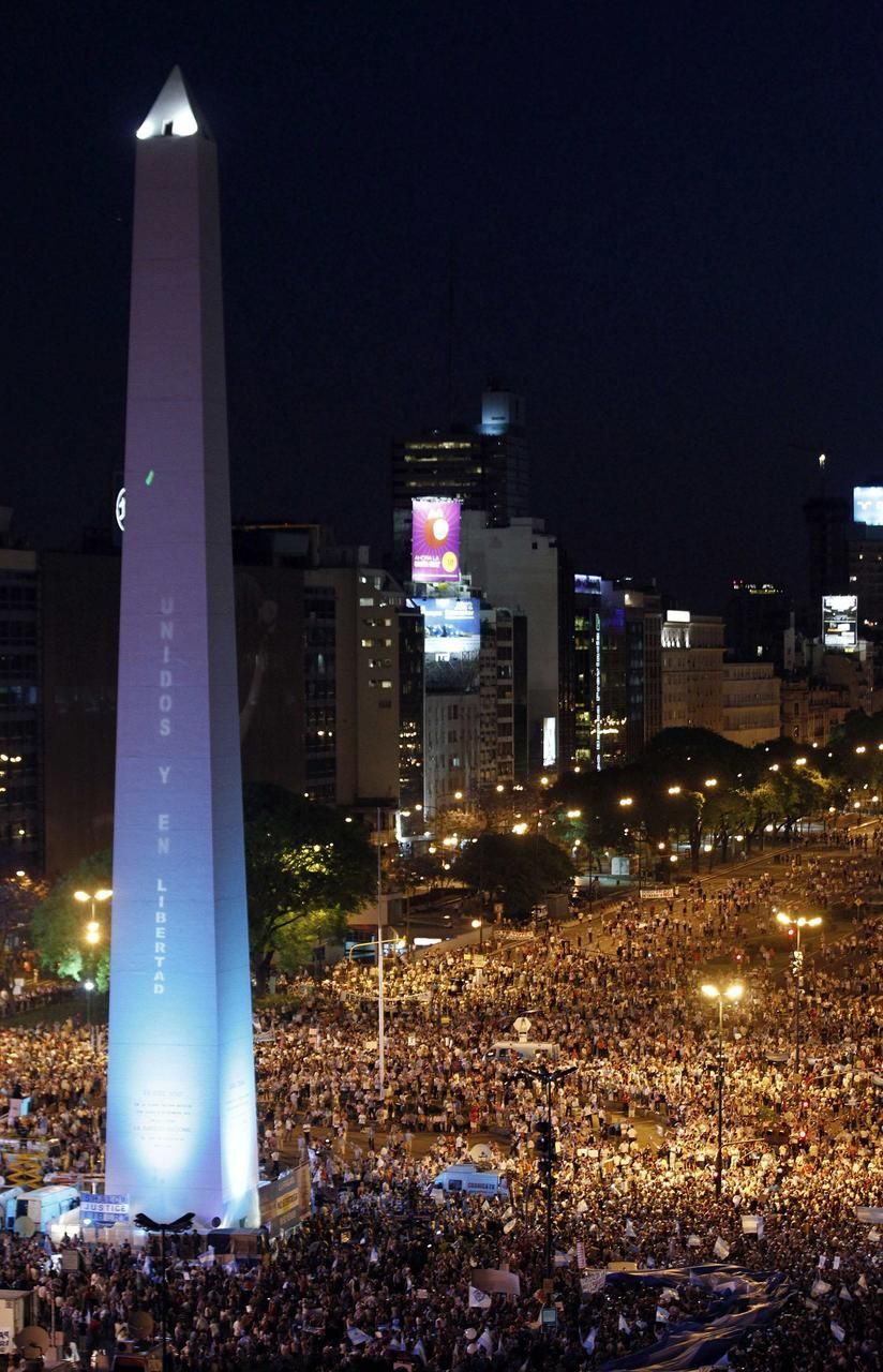 Foto: Proti argentinské prezidentce vytáhly do ulic statisíce lidí