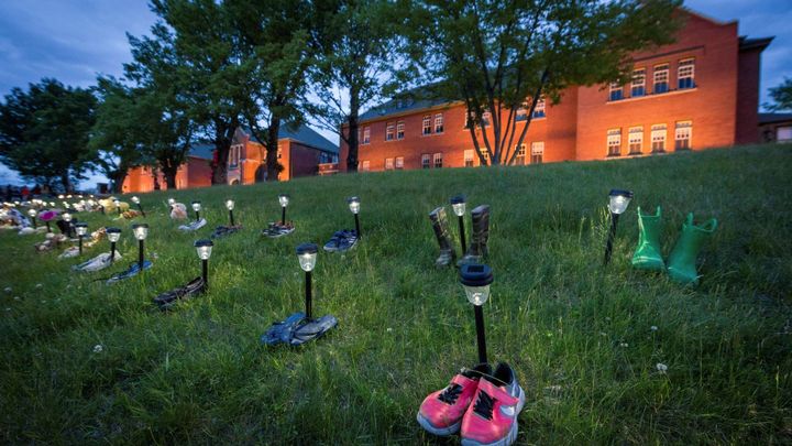Papež vyjádřil lítost nad nálezem ostatků dětí v katolické škole. Na omluvu nedošlo; Zdroj foto: Reuters