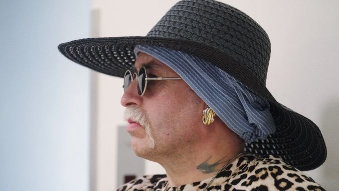 Marla-Svenja Liebich, původně Sven Liebich, je známý pravicový extremista, který využil svého práva prohlásit se za ženu, aby mohl strávit trest v ženské věznici.