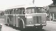 Škoda 706 R z dílen Avie neskládala jen tuny uhlí a písku, jezdila také jako autobus.