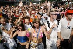V Dortmundu tančilo rekordních 1,6 milionu technařů