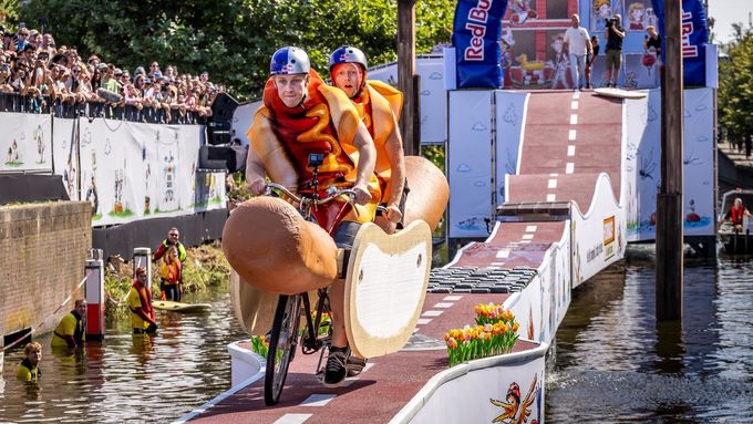Podívejte se, co diváky může na akci Red Bull Kolo Molo v Praze čekat