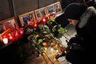 Moskva se ponořila do smutku. Truchlí za mrtvé z metra
