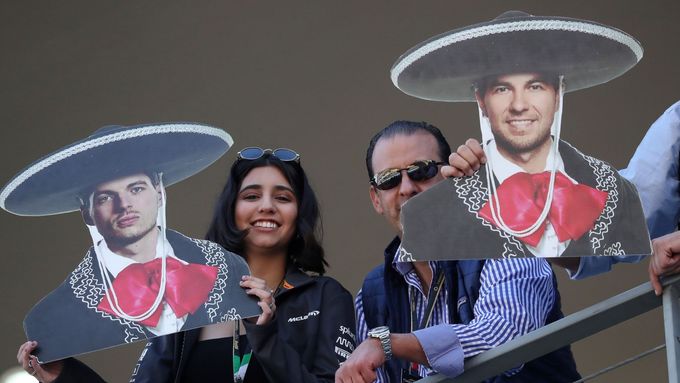 Mexiko sombrero grande tequila. Fanoušci udělali z Pérezova úspěchu velký mejdan