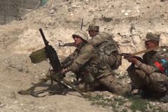 Nálety i palba z děl. V Náhorním Karabachu dál pokračují tuhé boje